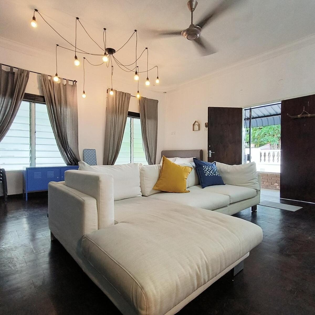 Tg103A Pet Friendly 15Pax, Near Beach Side タンジュンブンガ エクステリア 写真
